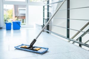 Hausmeisterdienst mit Reinigungsdienst
